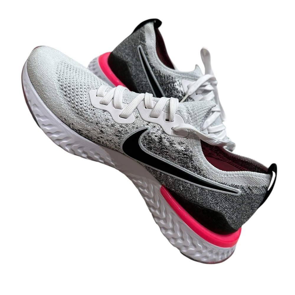 Women’s Nike Flyknit Running Shoes - Picture 7 of 8